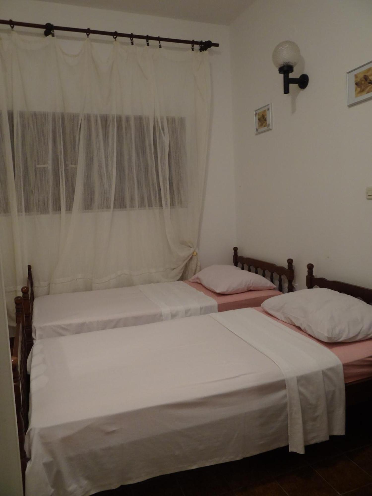 Rajcic Apartman Sobe Omiš Exterior foto